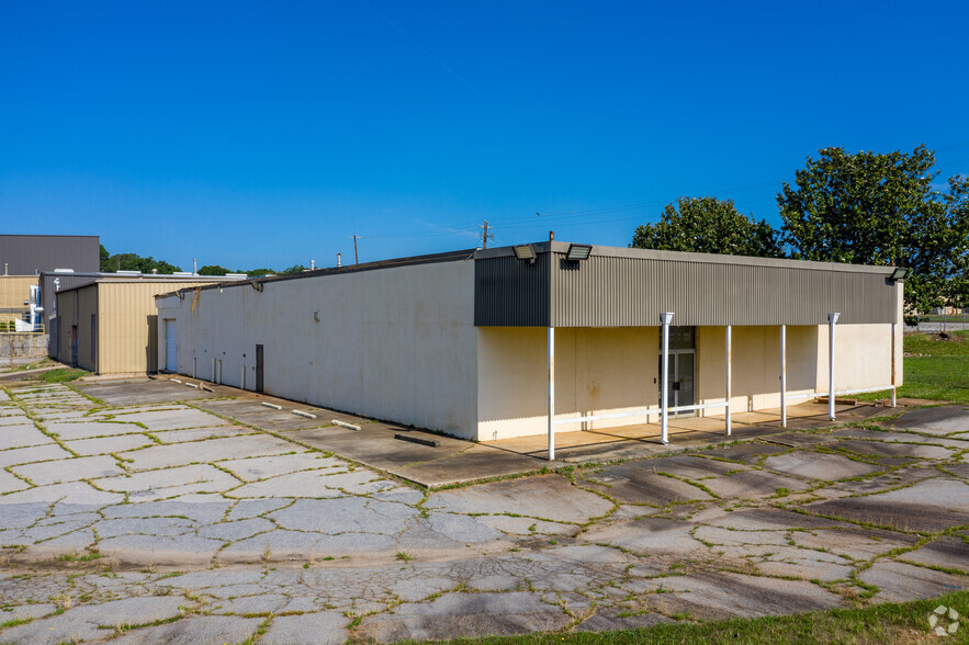 535 Macon St, Mcdonough, GA for lease - Building Photo - Image 3 of 31