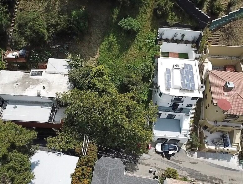 9836 Portola, Beverly Hills, CA 90210