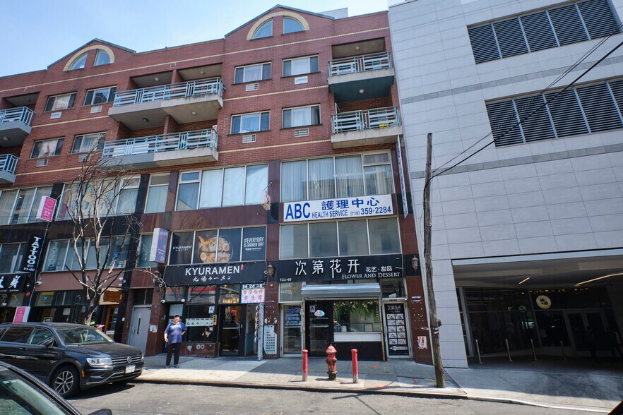 133-40 37th Ave, Flushing, NY for sale - Building Photo - Image 1 of 32