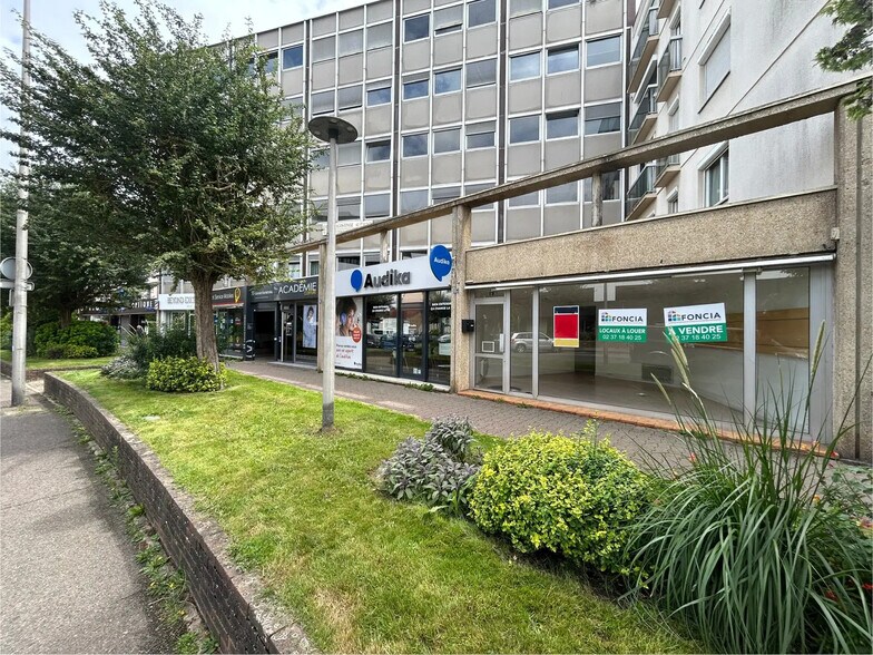 57 Rue Du Grand Faubourg, Chartres for sale - Building Photo - Image 2 of 7