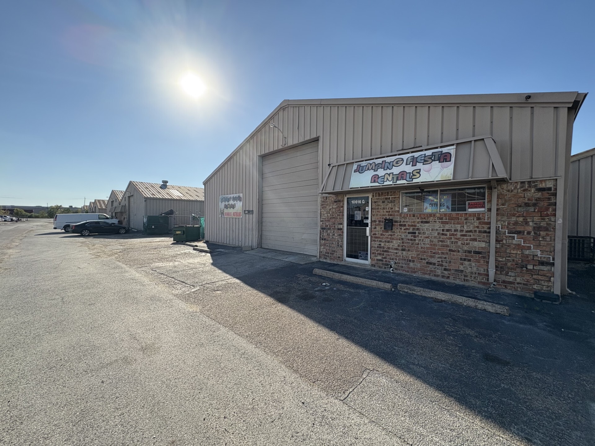 10612 Hempstead Rd, Houston, TX for lease Building Photo- Image 1 of 10