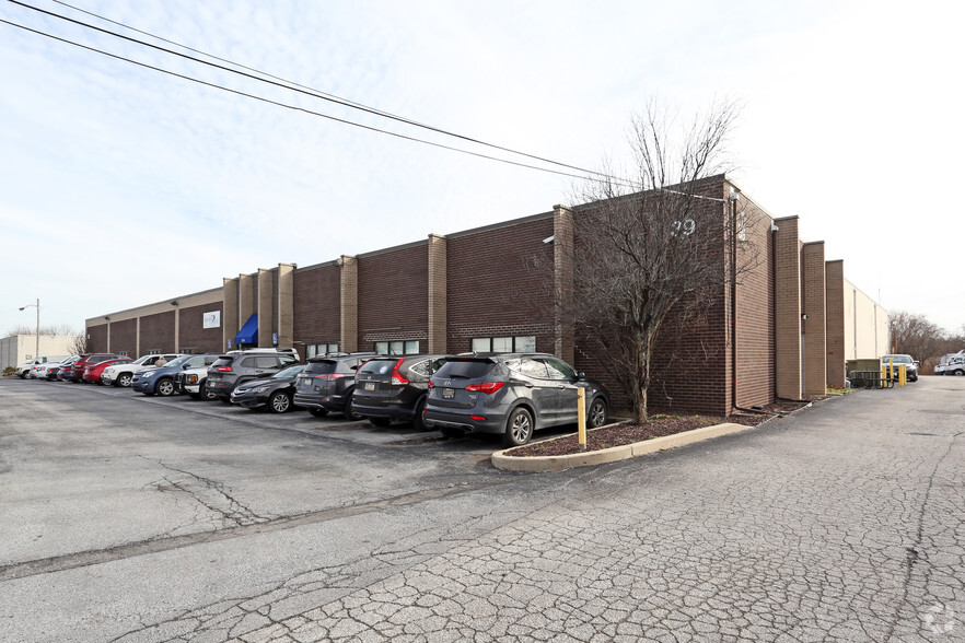 514 Kaiser Dr, Folcroft, PA for lease - Building Photo - Image 1 of 3