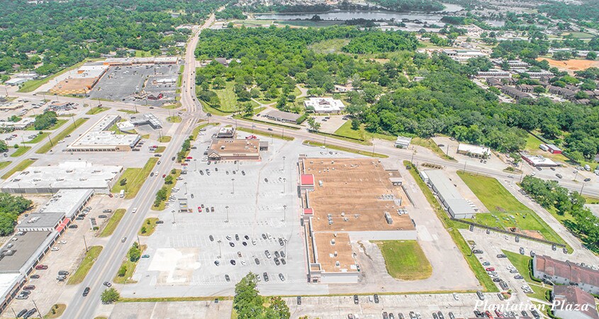 101 Dixie Dr, Clute, TX for sale - Other - Image 1 of 1