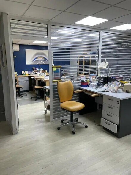 Office in Brest for sale - Interior Photo - Image 3 of 4