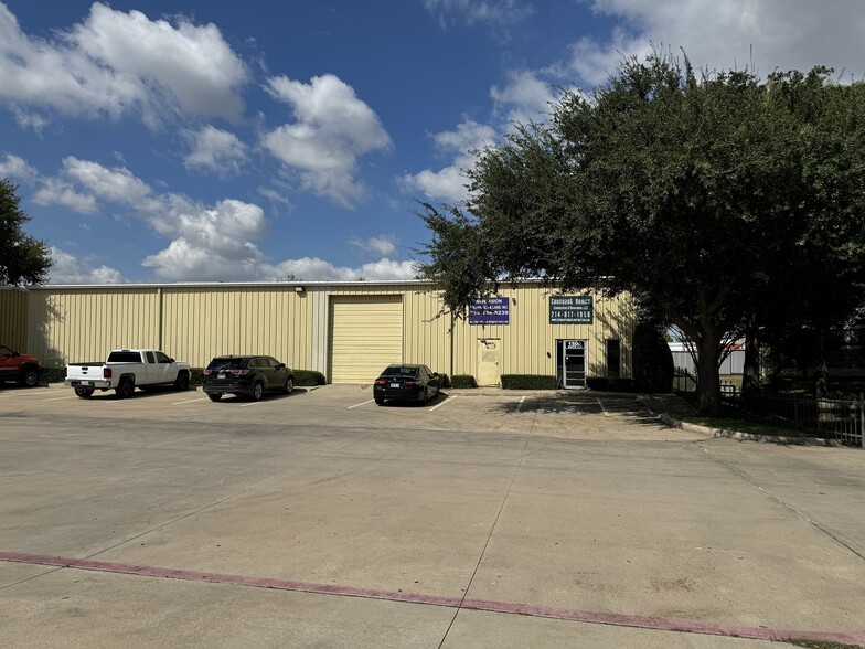 1500 S I 35 E, Lancaster, TX for lease - Building Photo - Image 1 of 2