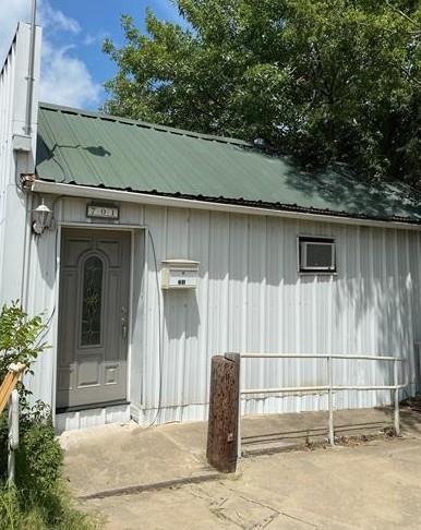 701 W Houston St, Sherman, TX for sale - Building Photo - Image 1 of 1