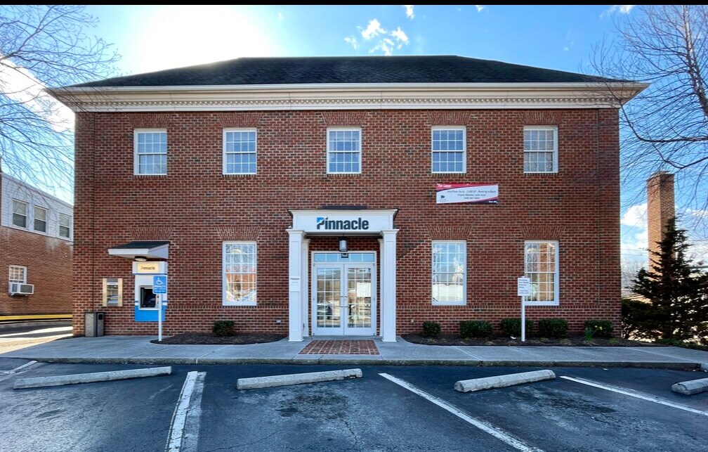 8 E Main St, Salem, VA for sale Building Photo- Image 1 of 1