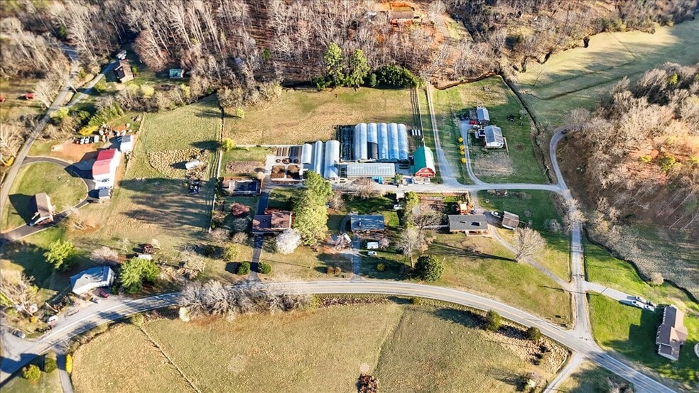 1356 Coopers Cove Rd, Hardy, VA for sale - Building Photo - Image 2 of 199