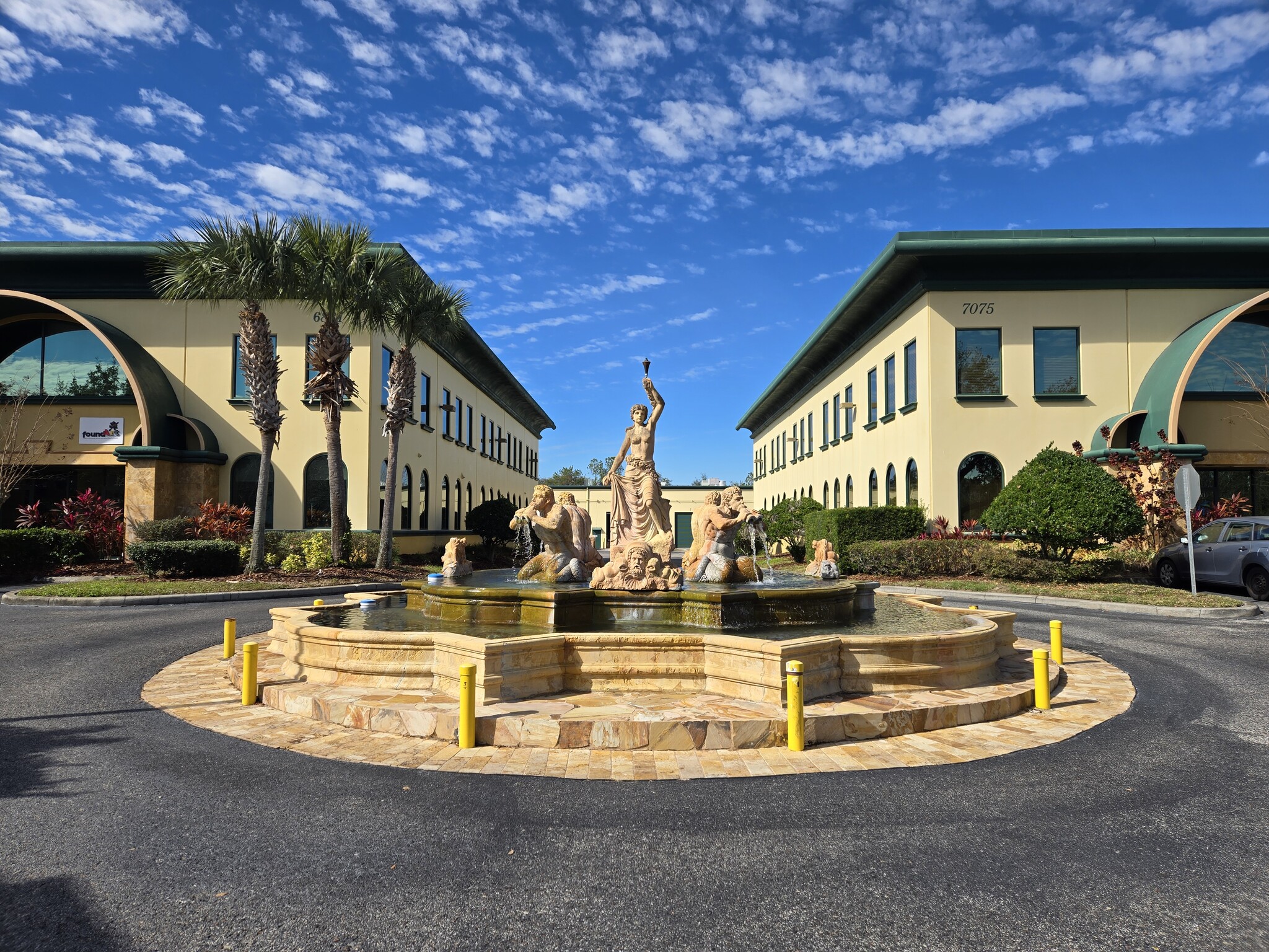 6881 Kingspointe Pky, Orlando, FL for lease Building Photo- Image 1 of 19