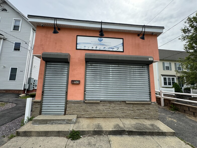 948 Warren Ave, Brockton, MA for lease - Building Photo - Image 1 of 7