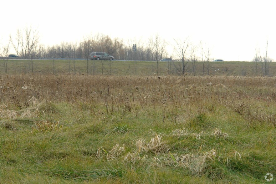 852 Cabill Dr, Holland, MI for sale - Building Photo - Image 3 of 6