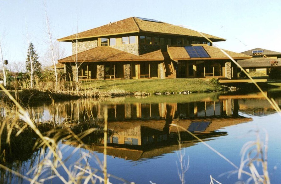 1320 N 16th Ave, Yakima, WA 98902