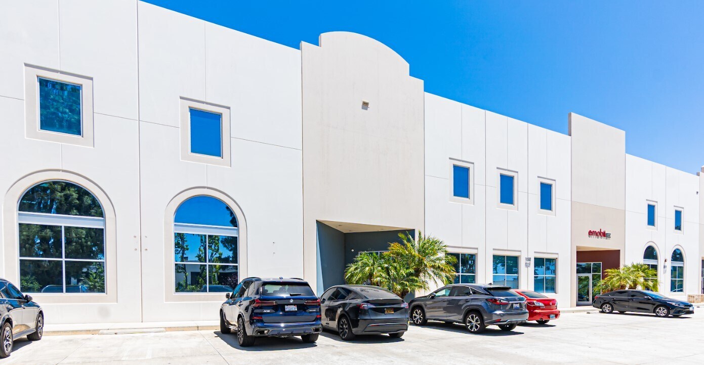 19801 Nordhoff Pl, Chatsworth, CA for lease Building Photo- Image 1 of 2