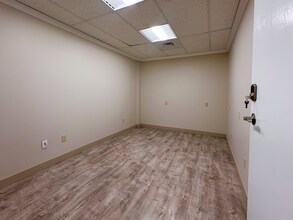 60 Westwood Ave, Waterbury, CT for lease Interior Photo- Image 2 of 7