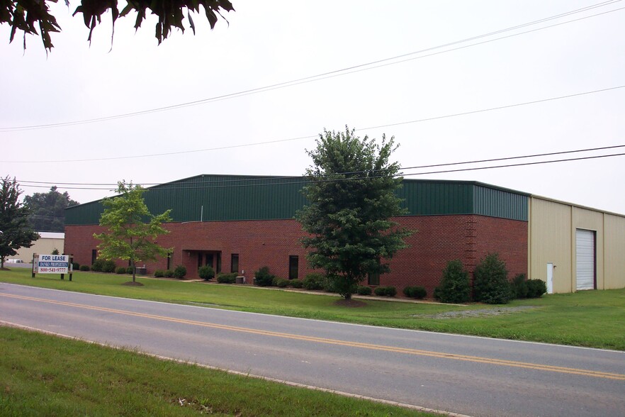 2805 Walkup Ave, Monroe, NC for lease - Building Photo - Image 1 of 2