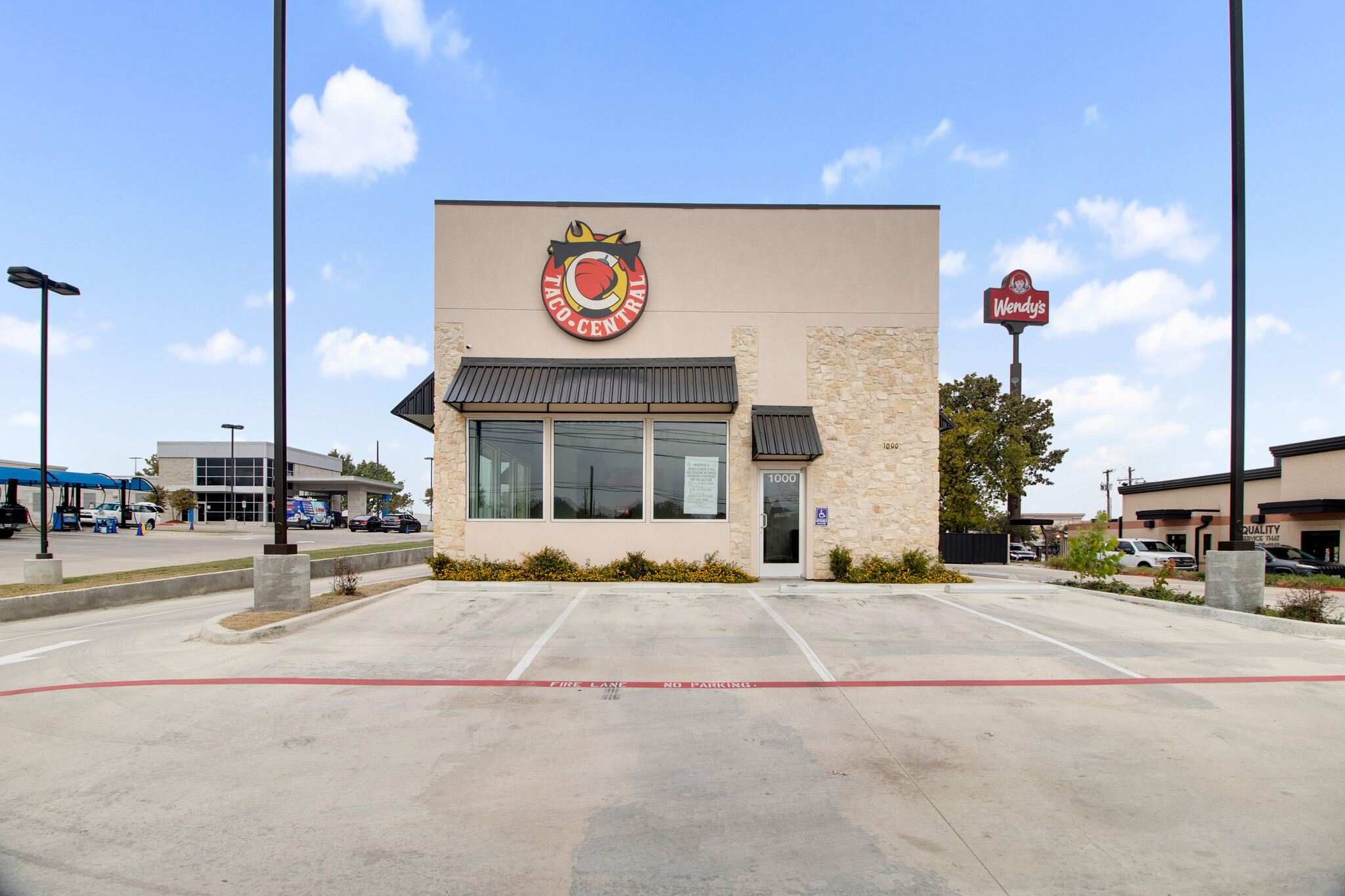 1000 E Ennis Ave, Ennis, TX for sale Primary Photo- Image 1 of 1