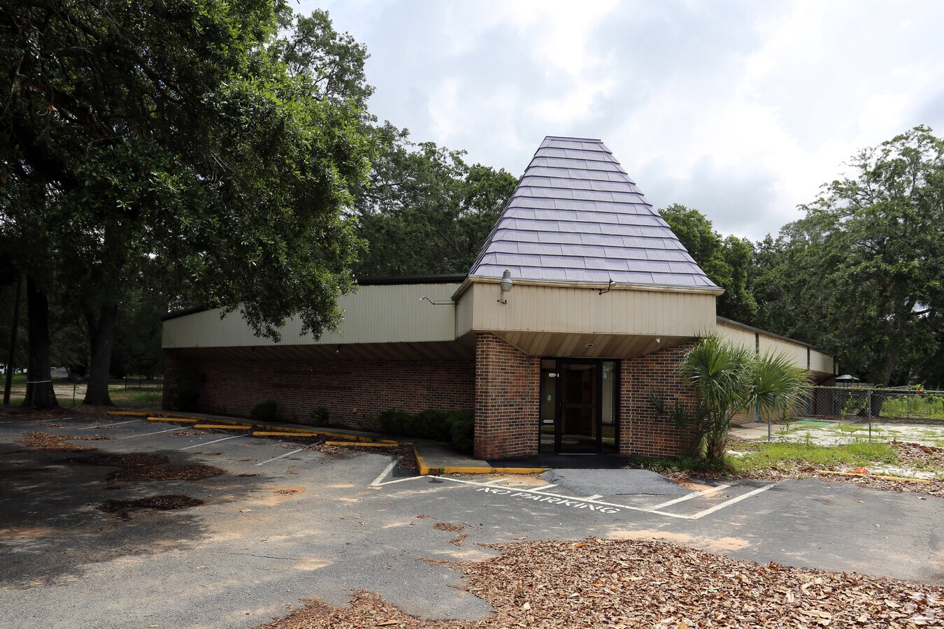 8570 N Davis Hwy, Pensacola, FL 32514 | LoopNet