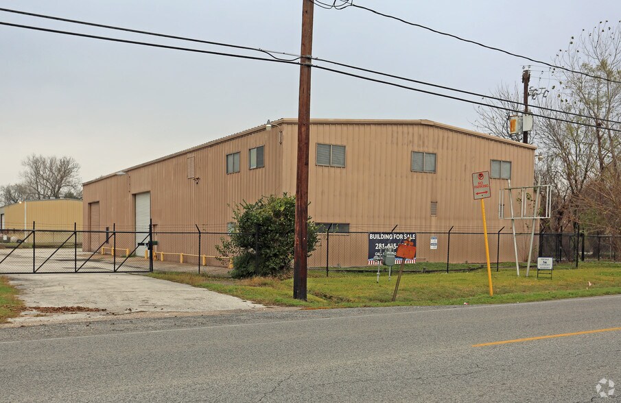410 W Canino Rd, Houston, TX for sale - Primary Photo - Image 1 of 1