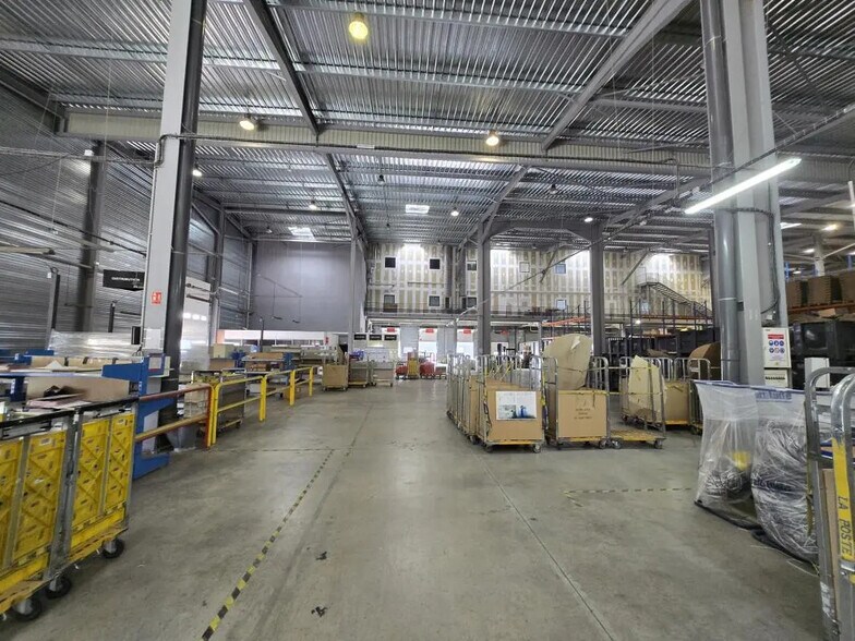 Industrial in La Crau for lease - Building Photo - Image 1 of 6