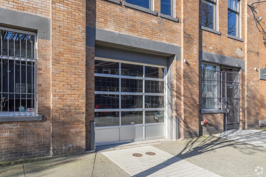 339 Railway St, Vancouver, BC for lease - Building Photo - Image 2 of 13
