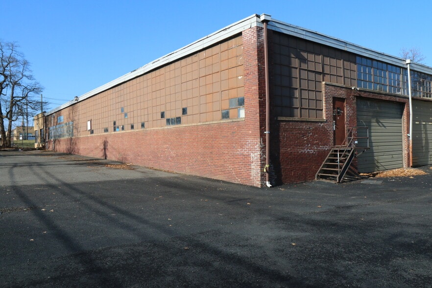 1071 Springfield Rd, Union Township, NJ for lease - Building Photo - Image 2 of 2