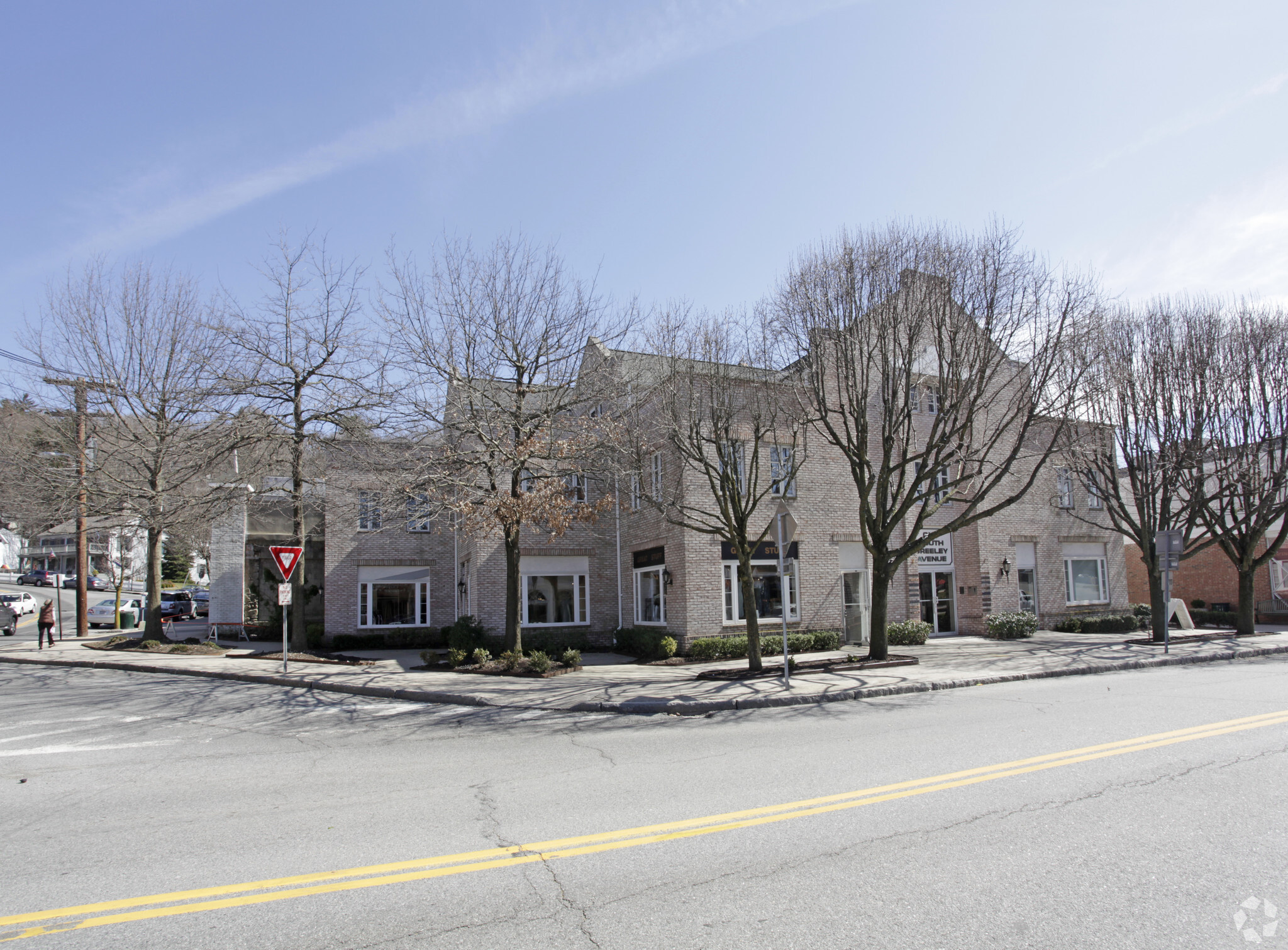 1 S Greeley Ave, Chappaqua, NY for lease Primary Photo- Image 1 of 15