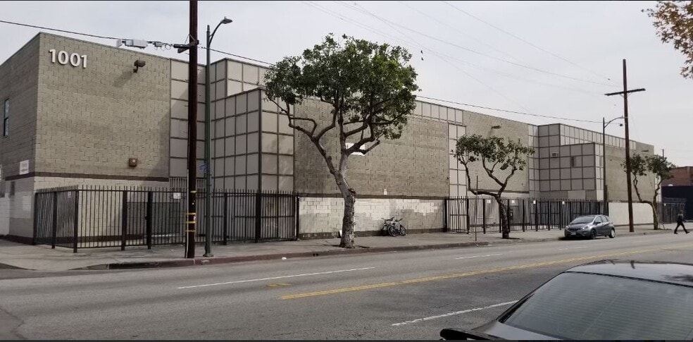1001 E 7th St, Los Angeles, CA for lease - Building Photo - Image 1 of 25