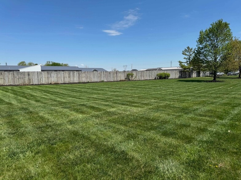 7242 Liberty Rd, Powell, OH for sale - Building Photo - Image 2 of 8