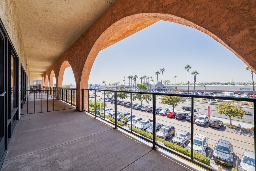 7710 Balboa Ave, San Diego, CA for lease - Building Photo - Image 3 of 21