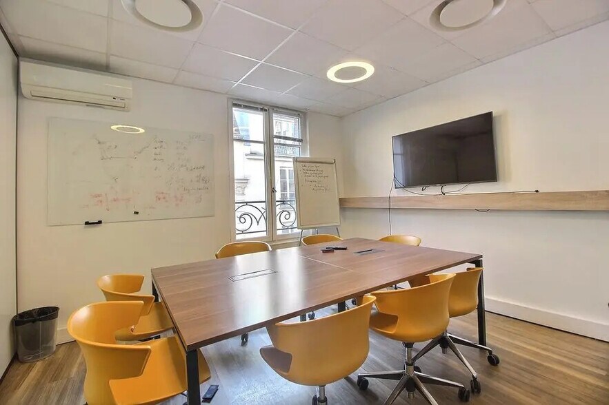 Office in Paris for lease - Interior Photo - Image 3 of 5