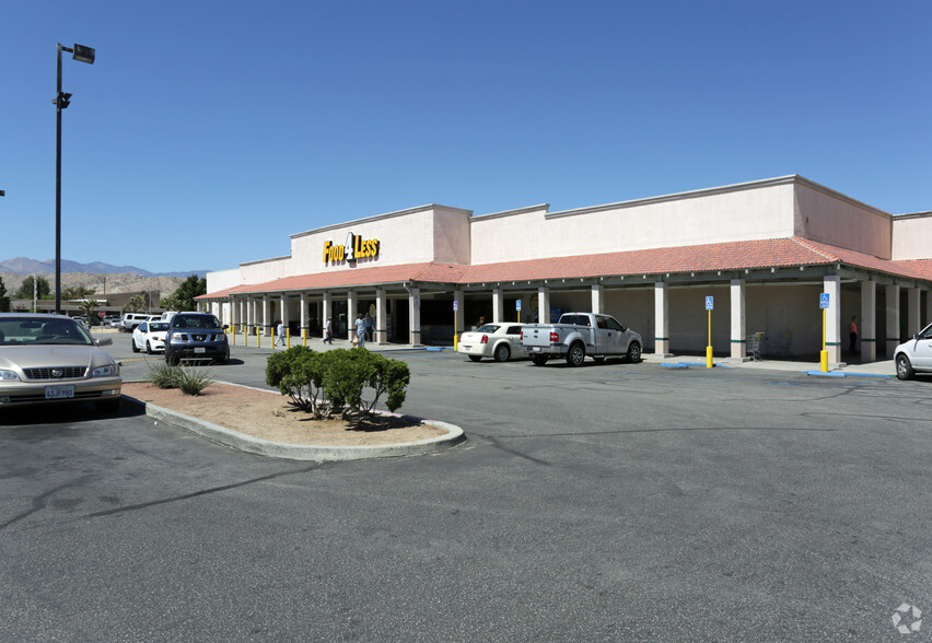 57200 29 Palms Hwy, Yucca Valley, CA for lease - Building Photo - Image 3 of 15