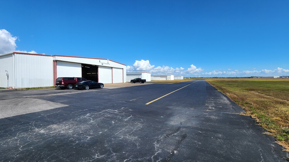 202 N Farrington, La Porte, TX for sale - Building Photo - Image 3 of 8