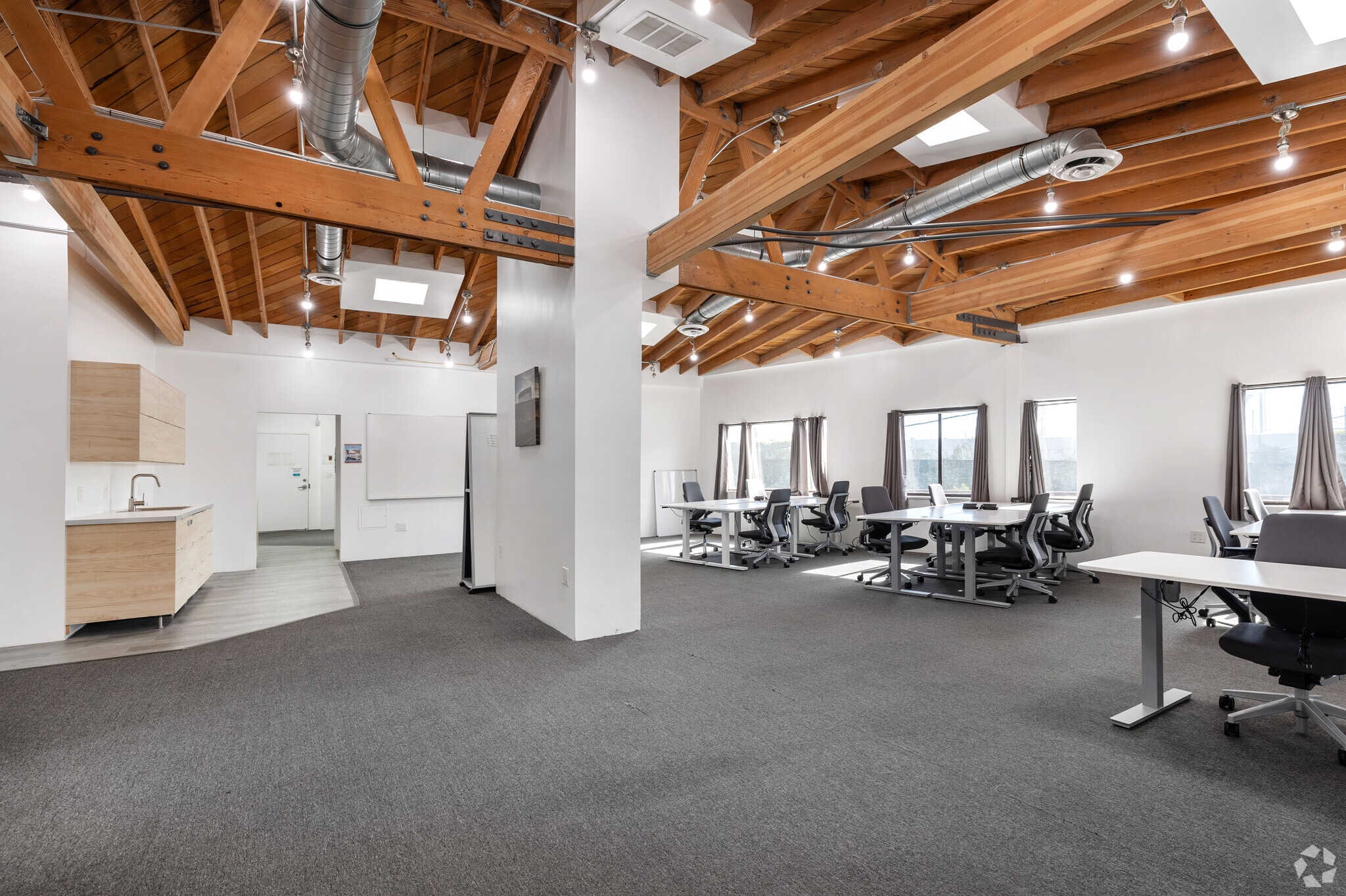 3384 Robertson Pl, Los Angeles, CA for lease Interior Photo- Image 1 of 2
