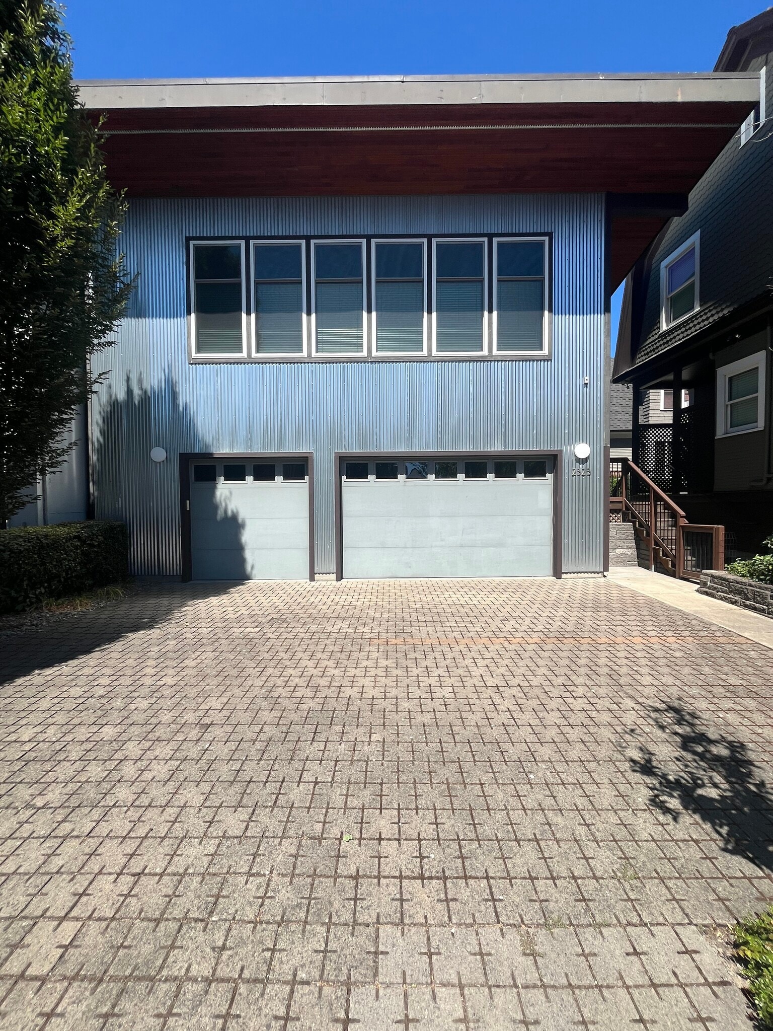 TWO NW 23RD AVE OFFICE BUILDINGS portfolio of 2 properties for sale on LoopNet.com Building Photo- Image 1 of 3