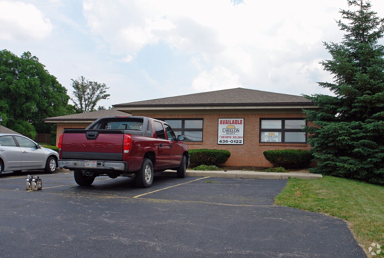 8648 Old Troy Pike, Huber Heights, OH 45424