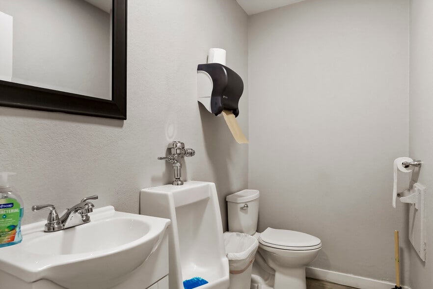 6970 Eudora Dr, Commerce City, CO for sale - Building Photo - Image 3 of 9