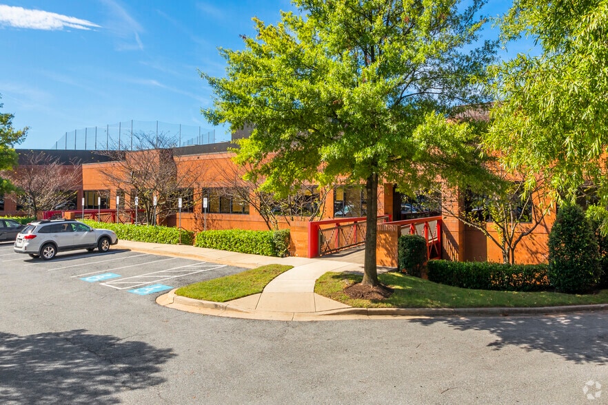 20358-20386 Seneca Meadows Pky, Germantown, MD for lease - Building Photo - Image 3 of 9