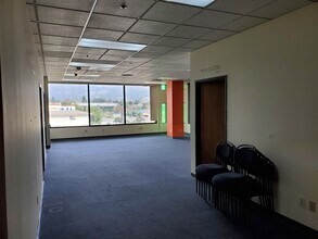 2700 E Foothill Blvd, Pasadena, CA for lease Interior Photo- Image 2 of 4