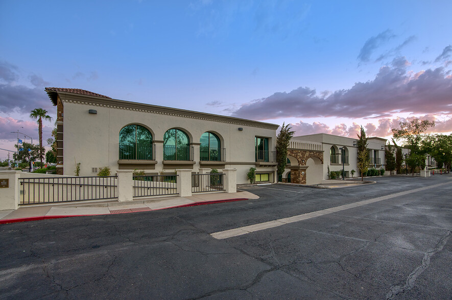 11000 N Scottsdale Rd, Scottsdale, AZ for lease - Building Photo - Image 3 of 10