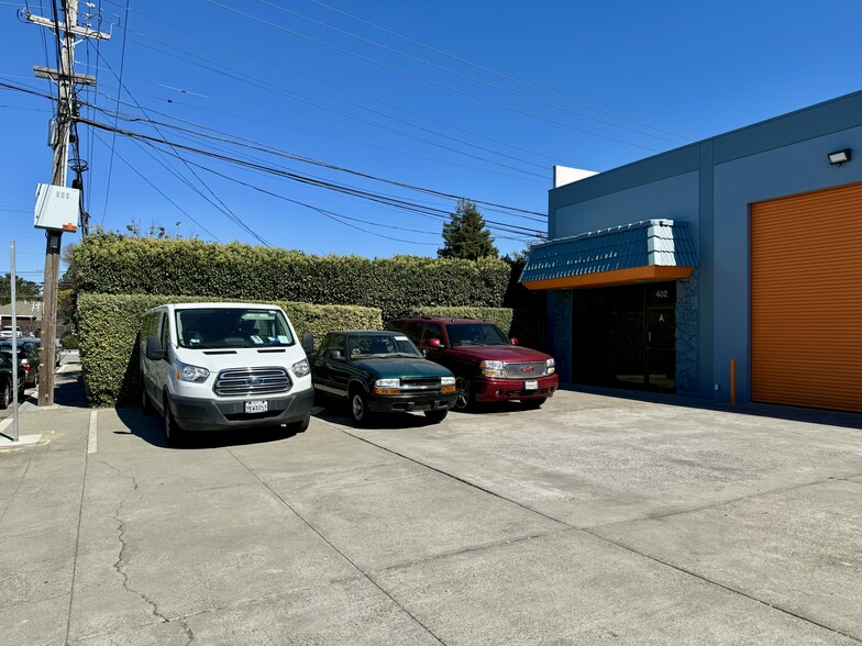 402 Birch Ave, San Mateo, CA for lease - Building Photo - Image 3 of 11