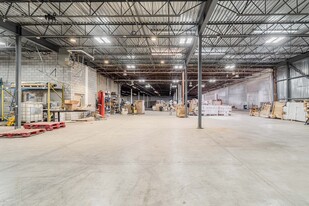 5540-5570 Rue Paré, Mt Royal QC - Warehouse