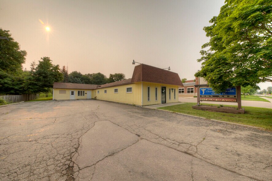 28442846 Baker Rd, Dexter, MI 48130