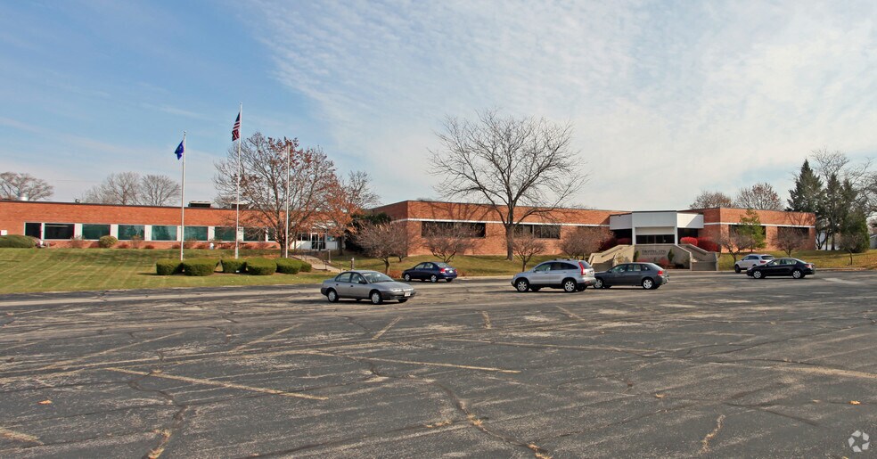 901 Maxwell St, Lake Geneva, WI for sale - Primary Photo - Image 1 of 1