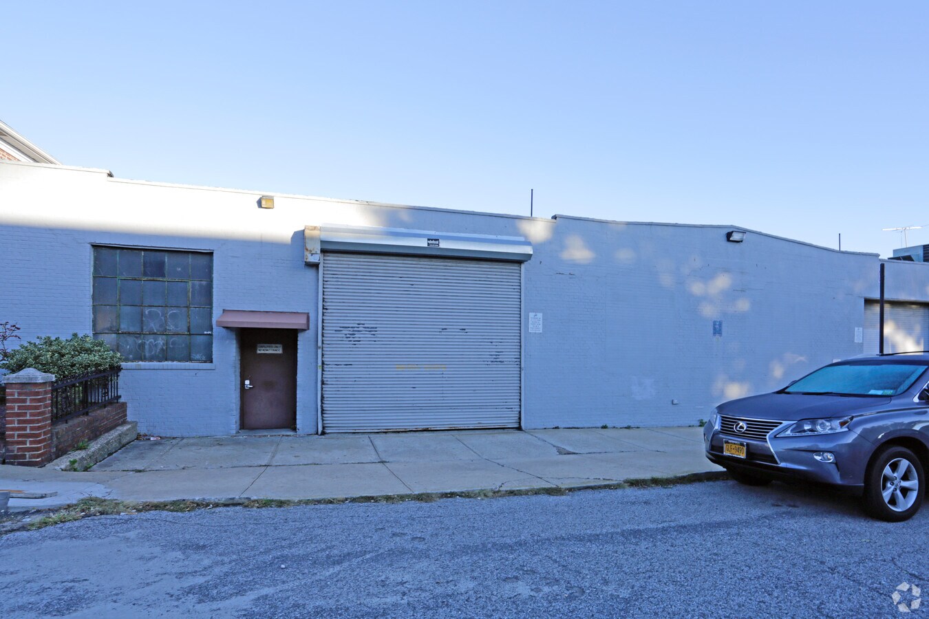 2004 33rd St, Astoria, NY 11105 15,000 SF Warehouse/Office