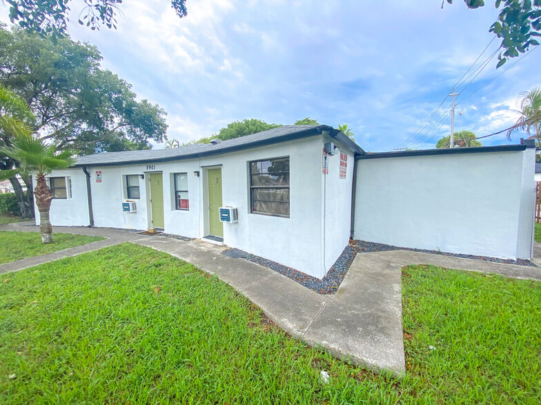 5901 Broadway, West Palm Beach, FL for sale - Building Photo - Image 2 of 15