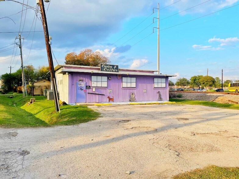 5800 N Houston Rosslyn Rd, Houston, TX 77091