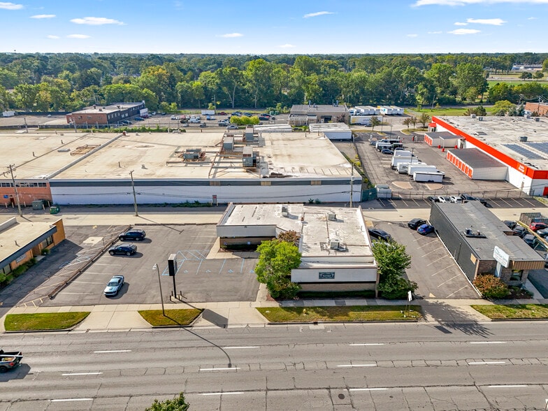 24825 Michigan Ave, Dearborn, MI for lease - Building Photo - Image 2 of 55
