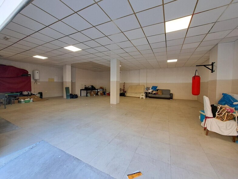 Retail in VALÈNCIA for sale - Building Photo - Image 3 of 8