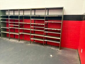 25284 Pleasant Valley Rd, Chantilly, VA for lease Interior Photo- Image 2 of 21