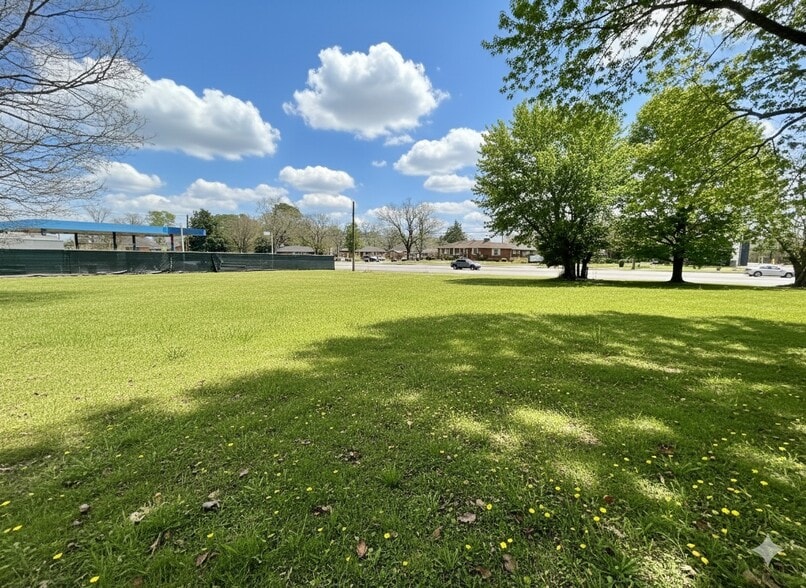 1507 Robinson Rd, Old Hickory, TN for sale - Building Photo - Image 3 of 9
